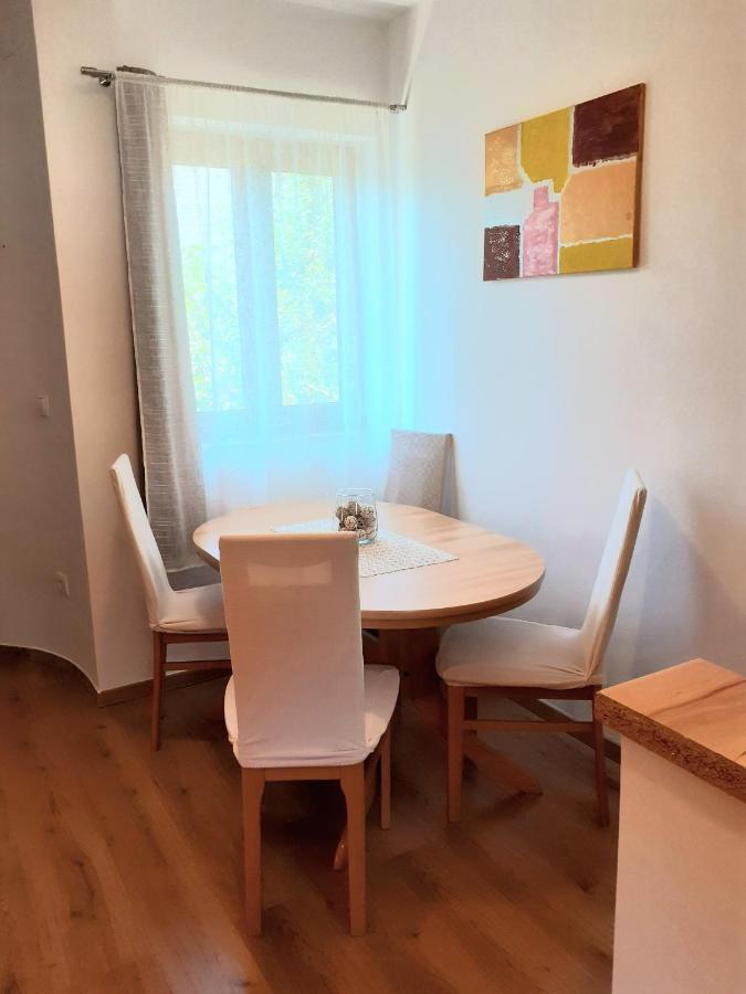 Apartmán Apartman Paola Malinska Exteriér fotografie