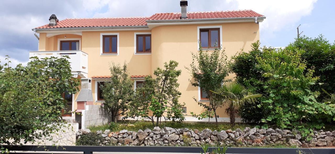 Apartmán Apartman Paola Malinska Exteriér fotografie