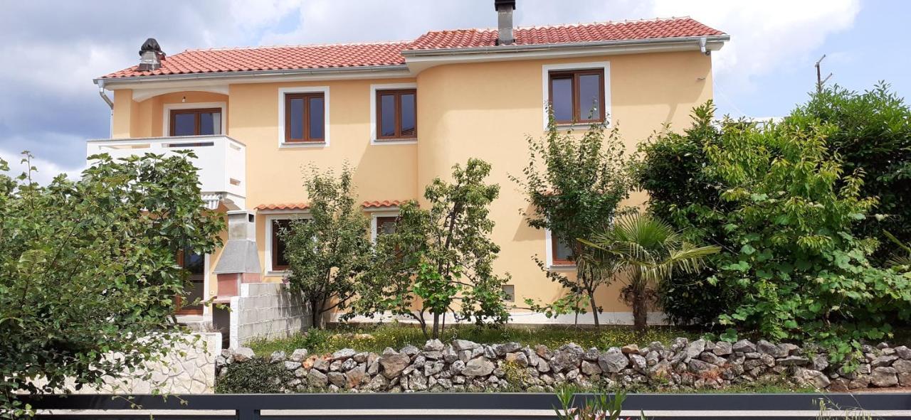Apartmán Apartman Paola Malinska Exteriér fotografie